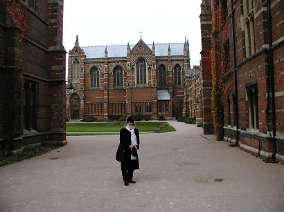 girl in the quad of Keeble College, Oxford